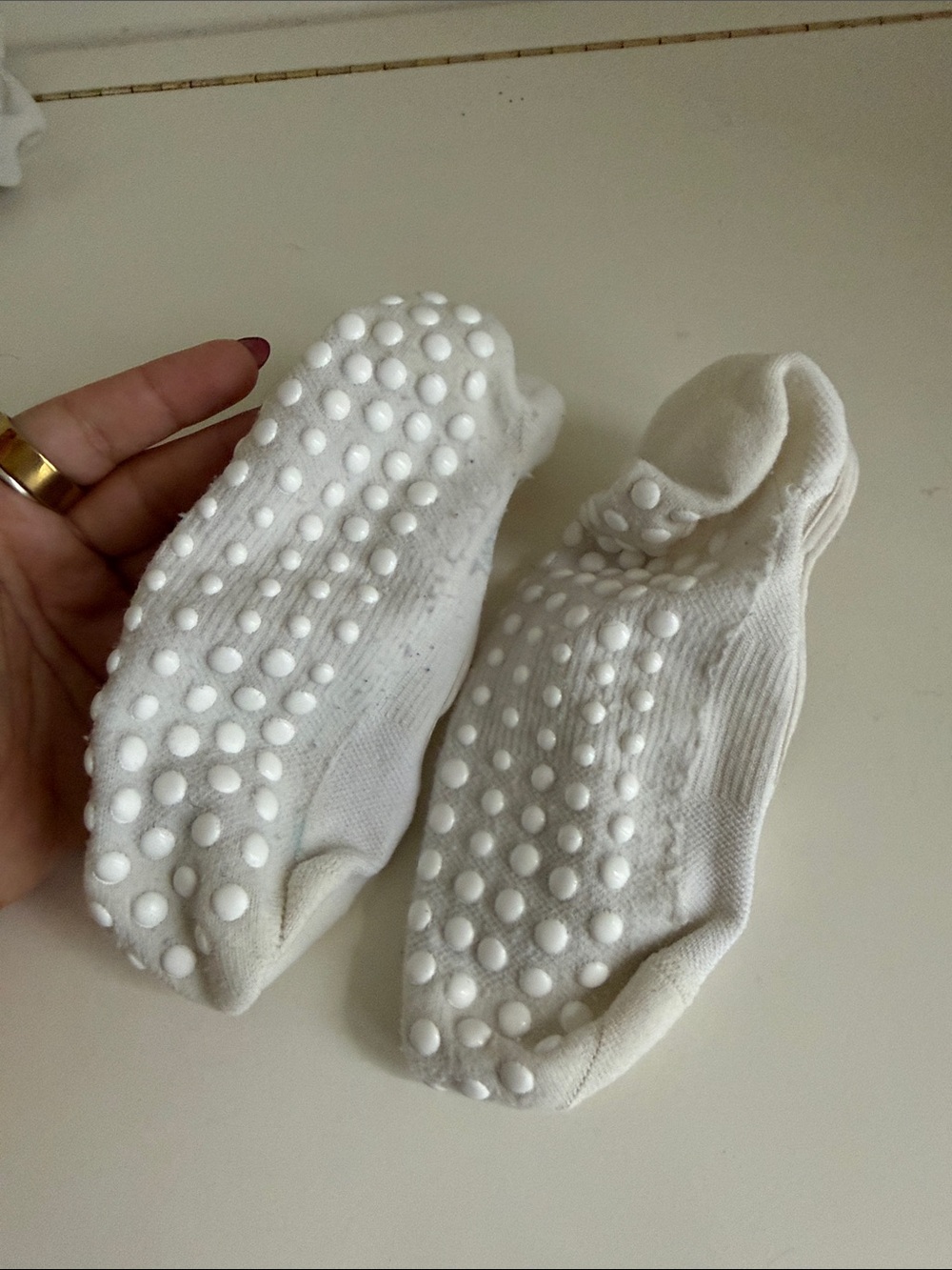 2 pairs of Lululemon Grip Socks - Cream - Picture 3 of 7